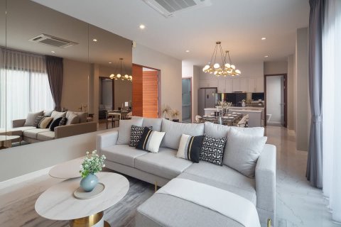 4 bedrooms House in Chiang Mai, Thailand No. 98169 1