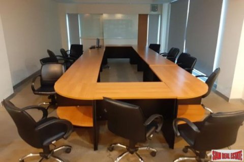 5 bedrooms Office in Bangkok, Thailand No. 96967 4