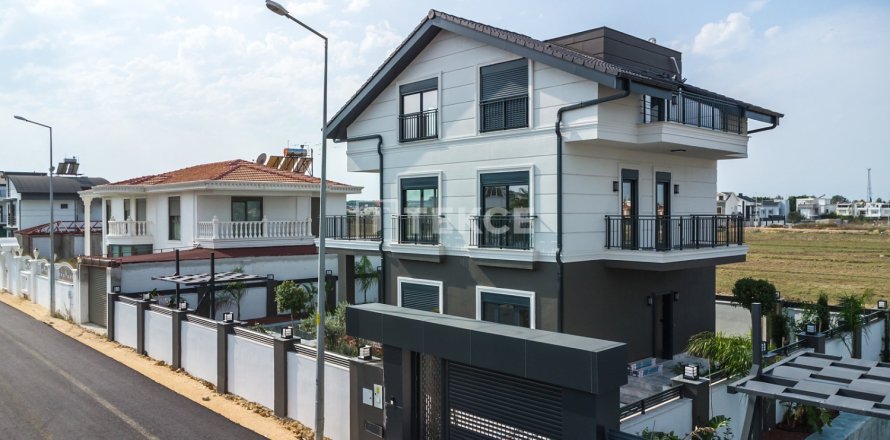 4 chambres Villa à Serik, Turkey No. 11977