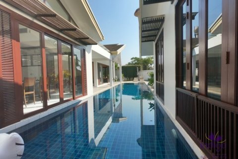 2 bedrooms House in Chiang Mai, Thailand No. 97705 2