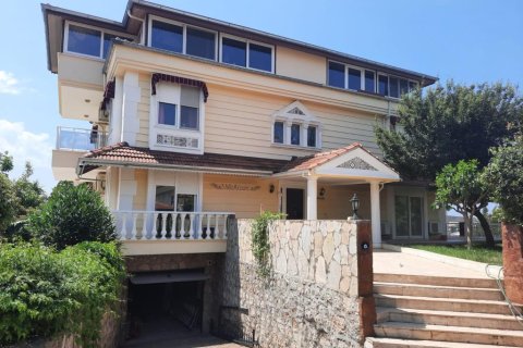 6 rooms Apartment in Oba, Turkey No. 21381
