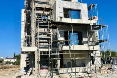 4 bedrooms Villa in Germasogeia, Cyprus No. 29704 11