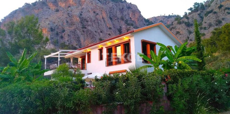 3 dormitorios Villa en Fethiye, Turkey No. 113261