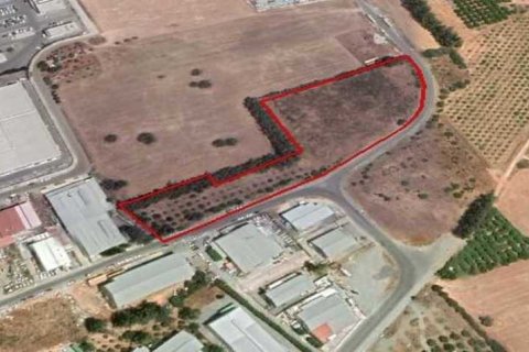 13610m² Land in Kato Polemidia, Cyprus No. 35918 1