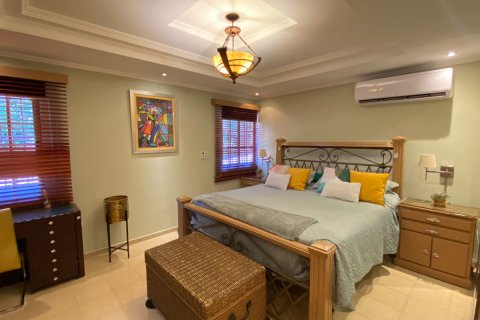 4 dormitorios House en Panamá, Panama No. 129441 5