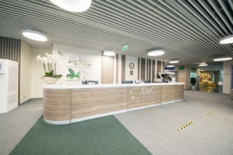 292m² Commercial property in Les Corts (L'escala), Spain No. 99088