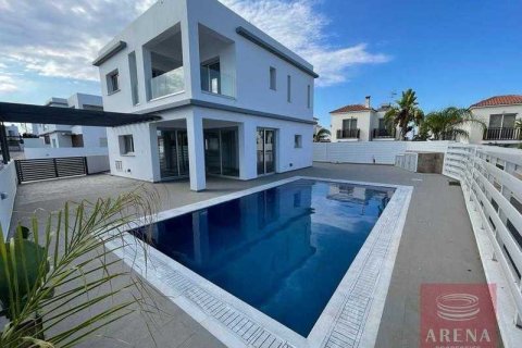 4 dormitorios Villa en Paralimni, Cyprus No. 42769 1