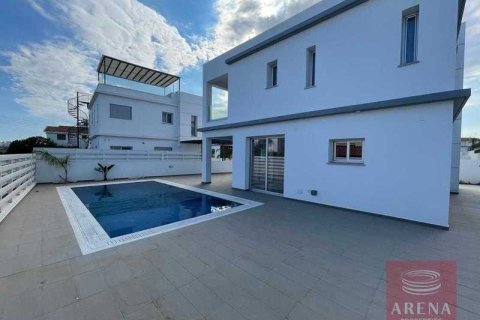 4 dormitorios Villa en Paralimni, Cyprus No. 42769 2