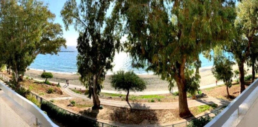 3 bedrooms Apartment in Limassol, Cyprus No. 106934