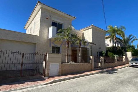 3 bedrooms Villa in Agios Tychonas, Cyprus No. 73369 8