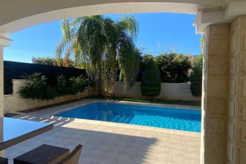 3 bedrooms Villa in Agios Tychonas, Cyprus No. 73369 6