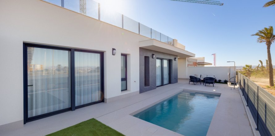 3 dormitorios Villa en Torrevieja, Spain No. 112387