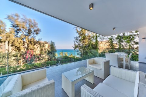 3 bedrooms Apartment in Nicosia, Cyprus No. 105670 10