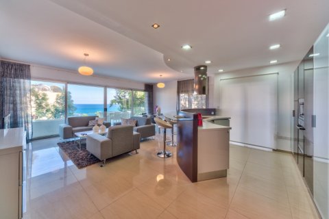 3 bedrooms Apartment in Nicosia, Cyprus No. 105670 7