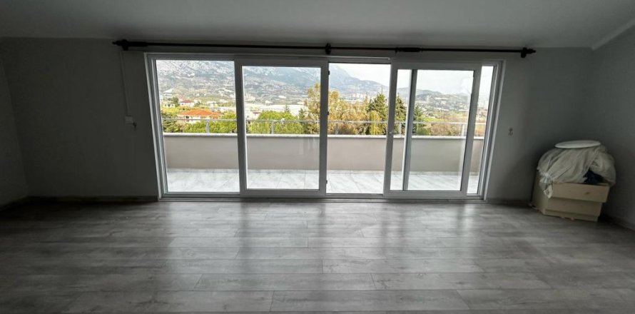 6 habitaciones Apartment en Mahmutlar, Turkey No. 21399