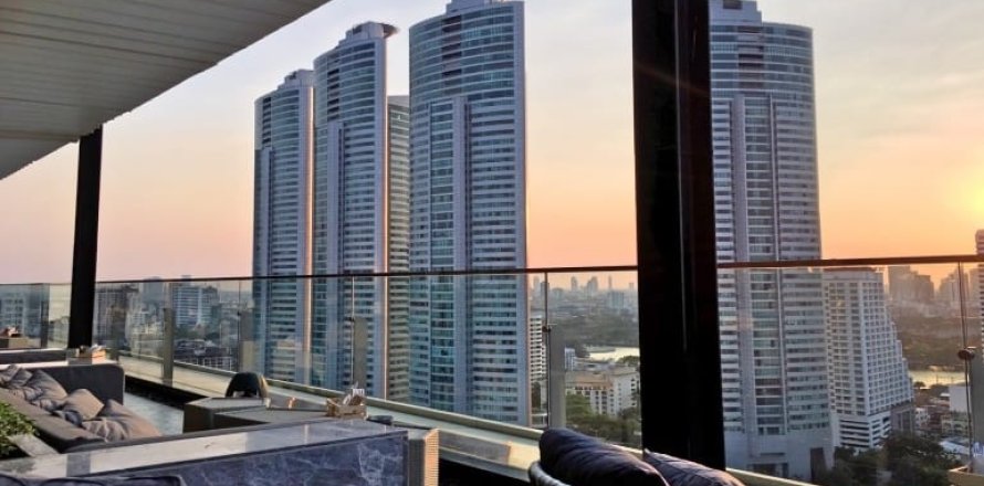 90m² Commercial property en Bangkok, Thailand No. 97290