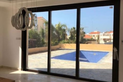 4 bedrooms Villa in Chloraka, Cyprus No. 66447 5