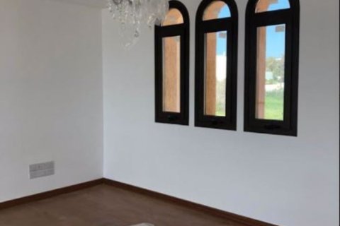 4 bedrooms Villa in Chloraka, Cyprus No. 66447 7