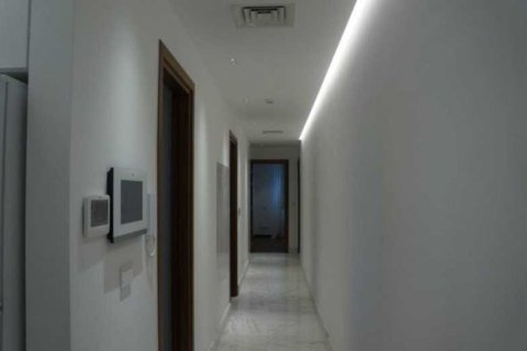 3 bedrooms Apartment in Agios Tychonas, Cyprus No. 32836 3