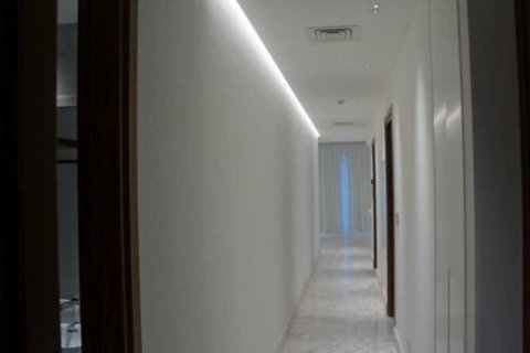 3 bedrooms Apartment in Agios Tychonas, Cyprus No. 32836 2