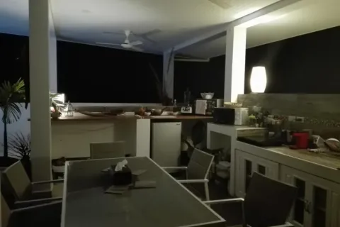 4 bedrooms Villa on the Chaweng Beach, Thailand No. 2808 9