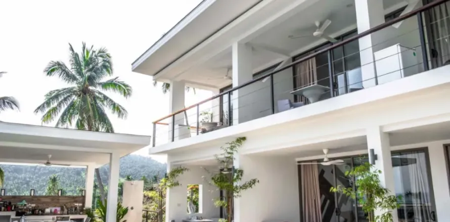 4 bedrooms Villa on the Chaweng Beach, Thailand No. 2808