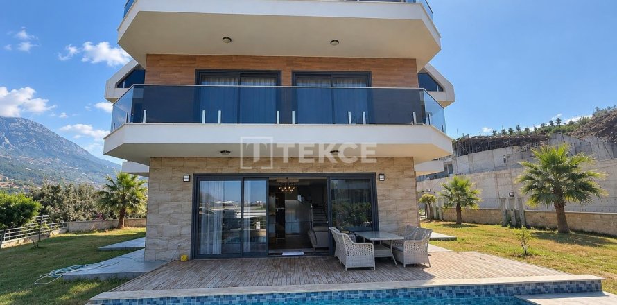 7 bedrooms Villa in Alanya, Turkey No. 128799
