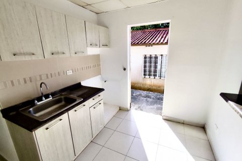 Дом с 3 спальнями в Barrio Colon, Панама №128298 12