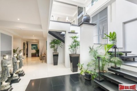 5 bedrooms Villa in Layan Beach, Thailand No. 95948 17