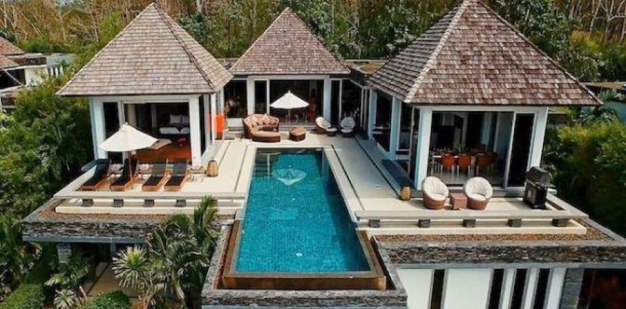 5 bedrooms Villa in Layan Beach, Thailand No. 95948