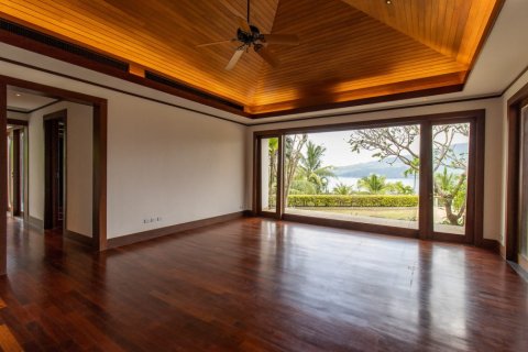 4 bedrooms Villa in Kamala, Thailand No. 97178 11