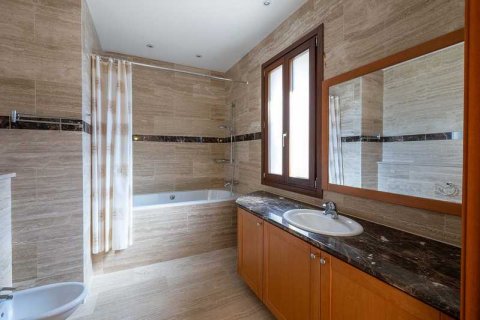 5 bedrooms House in Paphos, Cyprus No. 72798 16