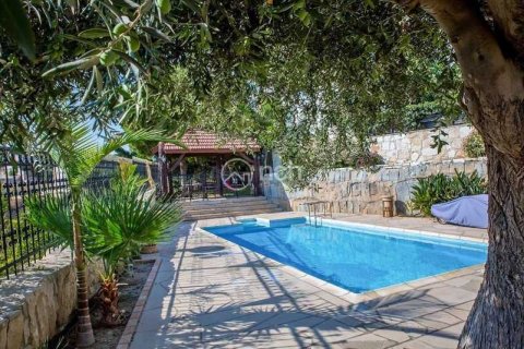 6 bedrooms Villa in Limassol, Cyprus No. 74486 11