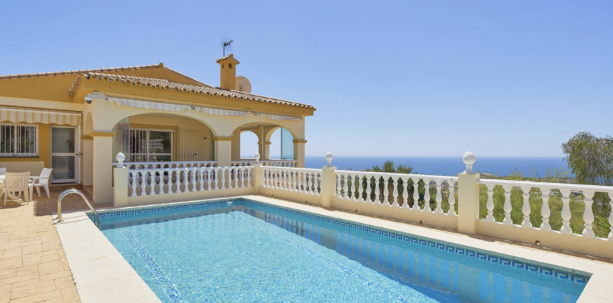 4 bedrooms Properties in Phu My, Vietnam No. 112599