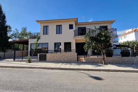 5 bedrooms House in Paralimni, Cyprus No. 39853 2