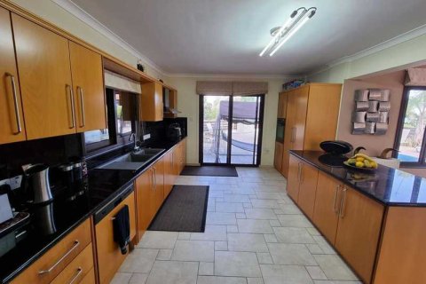 5 bedrooms House in Paralimni, Cyprus No. 39853 9