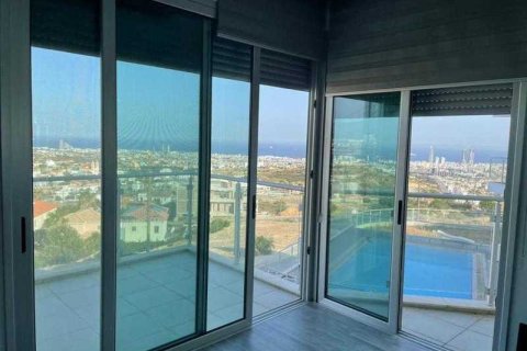 5 bedrooms House in Agios Athanasios, Cyprus No. 29955 6