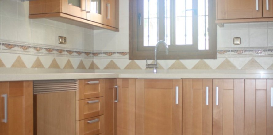 3 bedrooms Villa in Torrevieja, Spain No. 112146