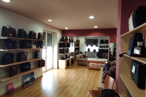 312m² Building in Athens, Greece No. 56359 2