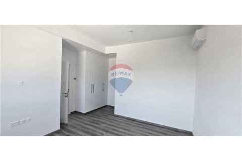 3 bedrooms Apartment in Mesa Geitonia, Cyprus No. 71697 6