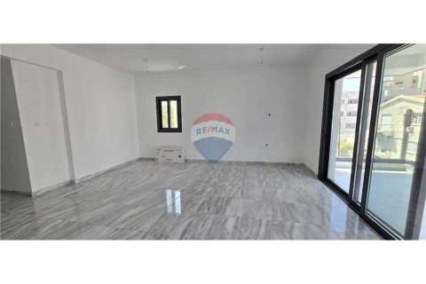 3 bedrooms Apartment in Mesa Geitonia, Cyprus No. 71697 1