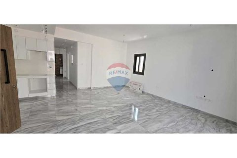3 bedrooms Apartment in Mesa Geitonia, Cyprus No. 71697 3