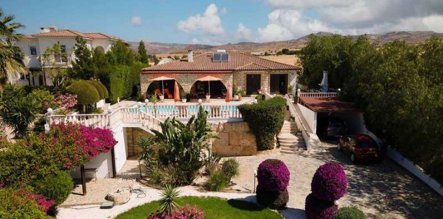 Дом с 3 спальнями в Анарита, Кипр №76252