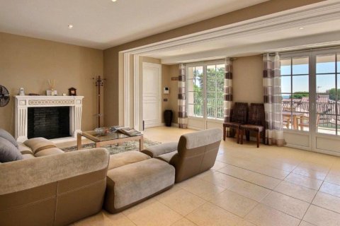 Вилла с 3 спальнями в Антиб, Франция №67348 6