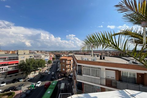 3 bedrooms Penthouse in San Sebastian de los Reyes, Spain No. 129295