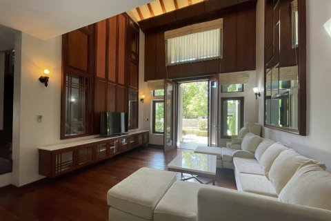 4 bedrooms House in Chiang Mai, Thailand No. 97769 3