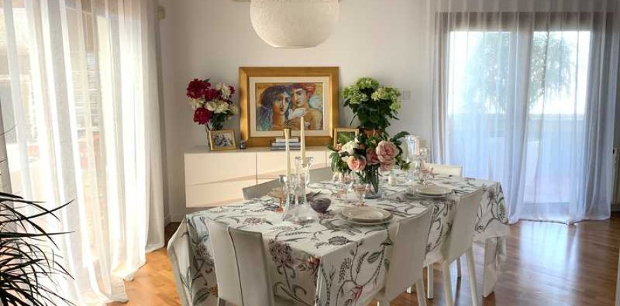 3 bedrooms Apartment in Limassol, Cyprus No. 102833