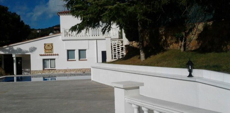 7 bedrooms Properties in Tung Qua Lin, Vietnam No. 27500