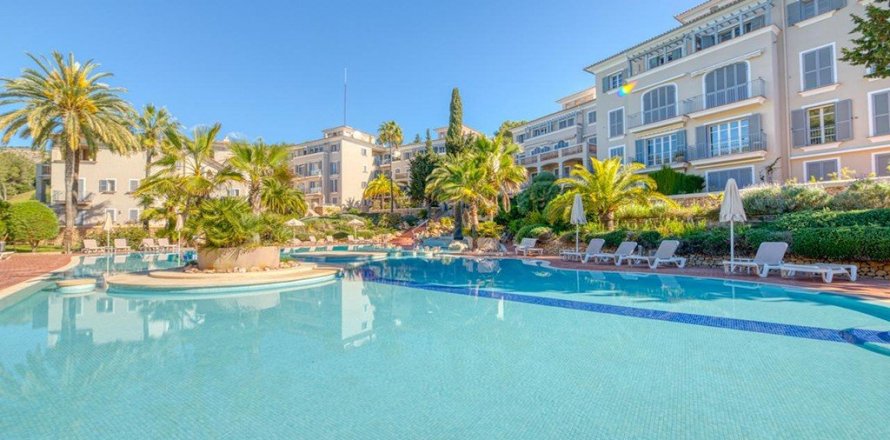 3 bedrooms Apartment in Bendinat, Spain No. 117527