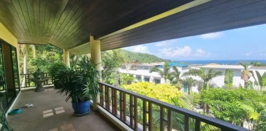 3 bedrooms Villa in Kata, Thailand No. 96357